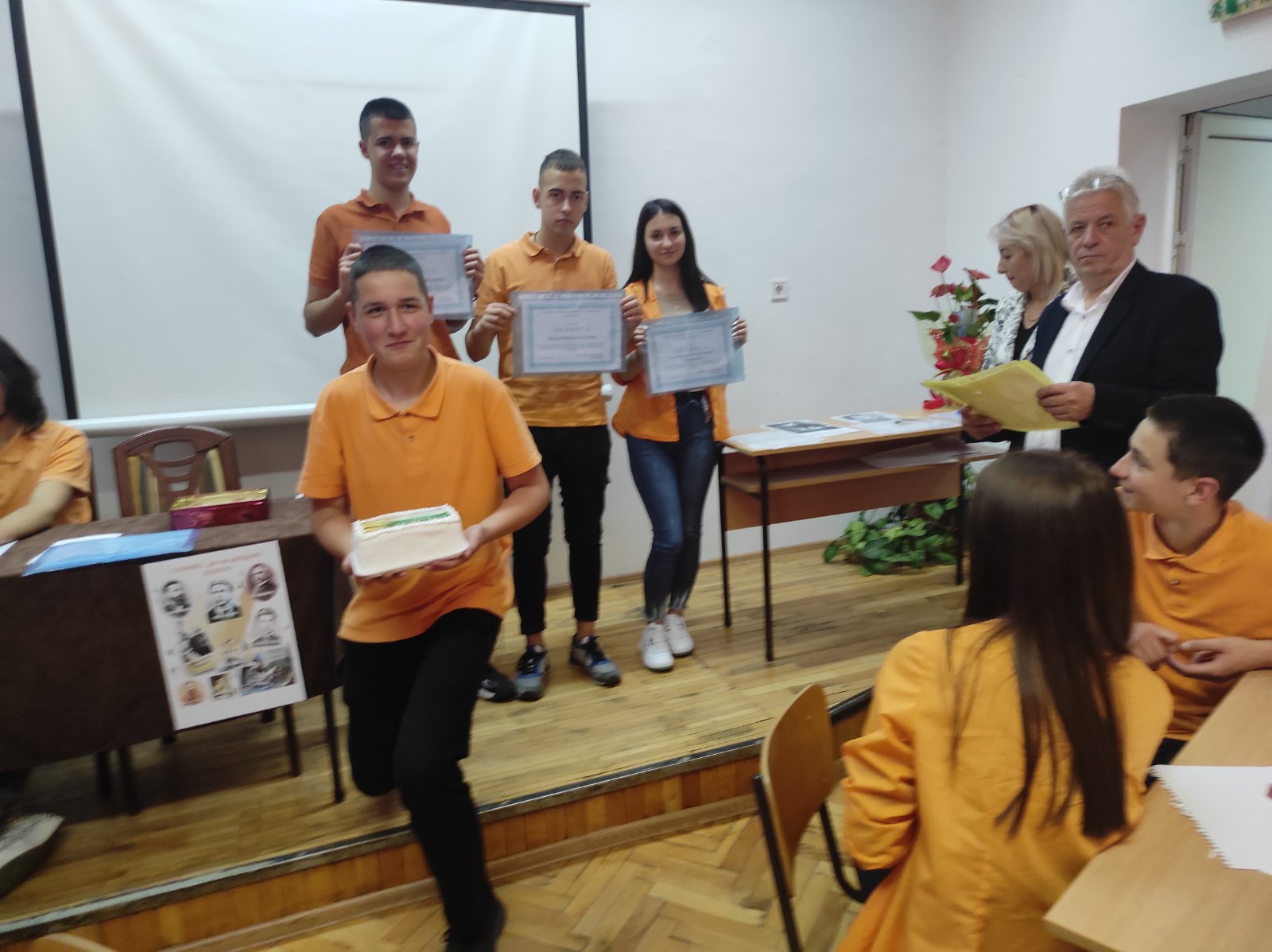 IMG-184b11ab212ab5f68cabcf9b5a7737b1-V