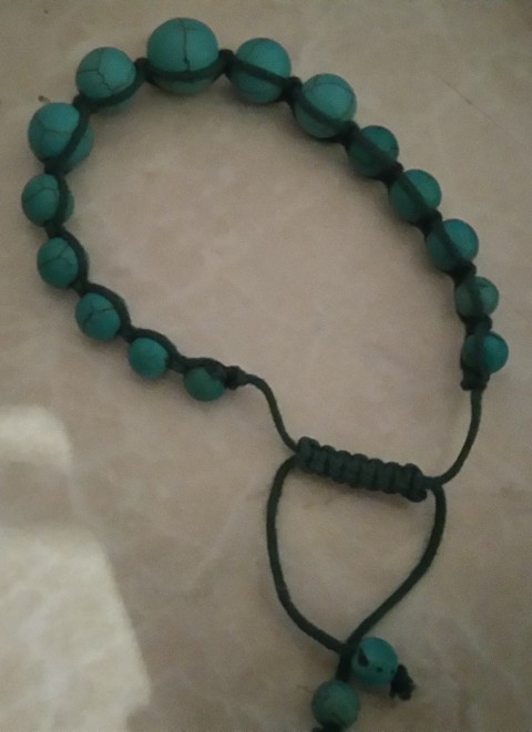 g (Small)